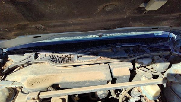 1993 Buick Lesabre Windshield Wiper Cowl Vent Trim Panel Oem Cover — photo 3