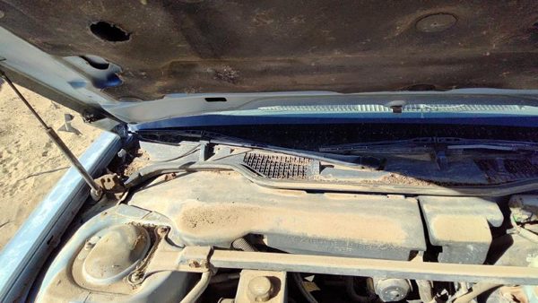 1993 Buick Lesabre Windshield Wiper Cowl Vent Trim Panel Oem Cover — photo 2