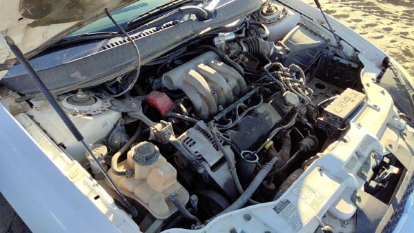 2000 Ford Taurus — vehicle photo 8