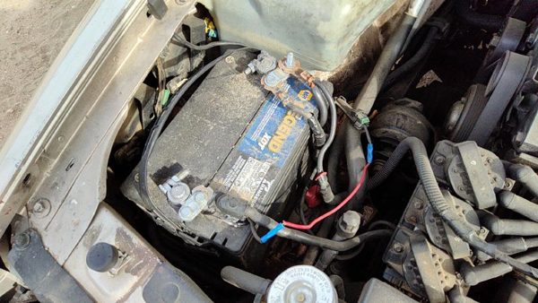 91-96 Buick Park Ave Complete Battery Box Mount Tray With Hold Down Oem 3.8L — photo 2
