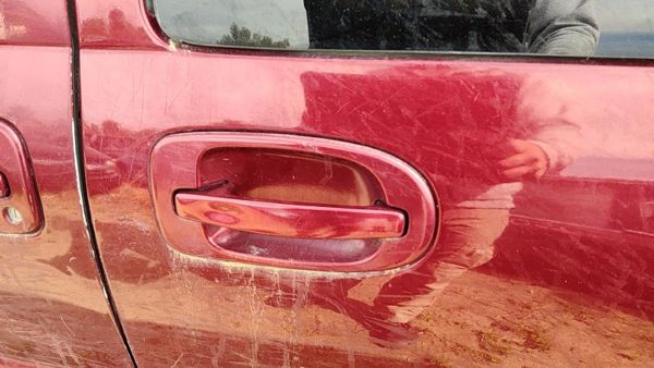 2000-2004 Chevy Venture Driver Left Rear Outside Door Handle Oem Back Red 72U — photo 3