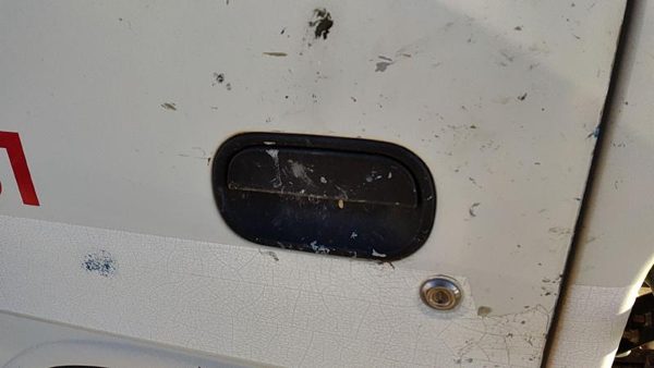 95-07 Isuzu Npr Driver Left Front Outside Door Handle Oem — photo 1