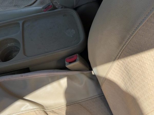2002-2006 Honda Crv Driver Left Front Seat Belt Buckle Receiver Oem Bucket Tan — photo 1