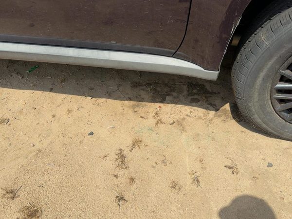 06-09 Chevy Equinox Passenger Right Lower Rocker Panel Moulding Side Skirt Oem — photo 4