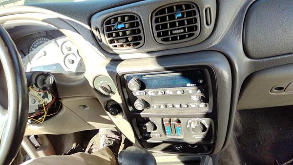02-03 Trail Blazer Trim Bezel Around Speedometer Dash Surround Panel Gray 95D — photo 1