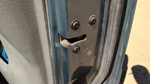 2004-2007 Dodge Caravan Passenger Right Front Door Latch With Rods/Cables Oem — photo 2