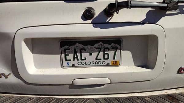 02-09 Gmc Envoy License Plate Trim Surround Panel Tail Trunk Finish White 50U — photo 3