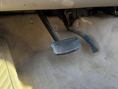 2003-2006 Kia Sorento Brake Pedal Assembly Oem