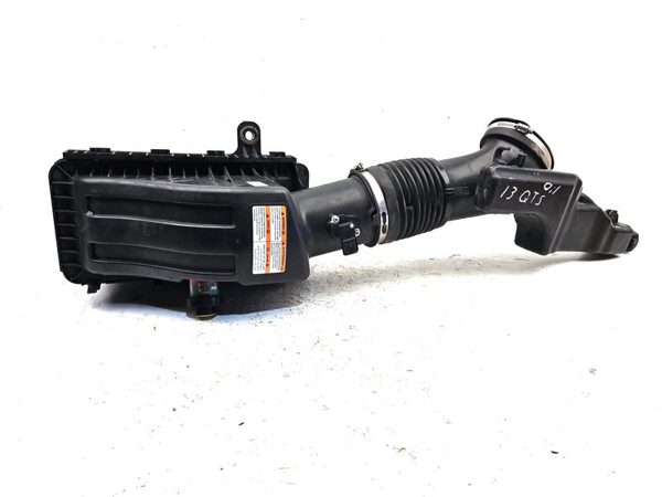 11-16 F250 Complete Air Intake Cleaner Filter Box Housing With Tube 6.7L — photo 1