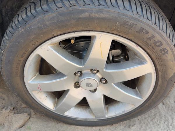 2004-2007 Saturn Vue Redline 18" Wheel Oem Factory 7 Spoke Rim Pz3 #1 09595481 — photo 4