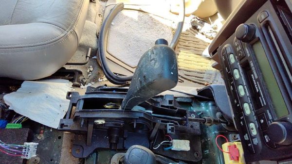 98-02 Honda Passport Floor Shifter Lever Assembly Shift Automatic Transmission — photo 2