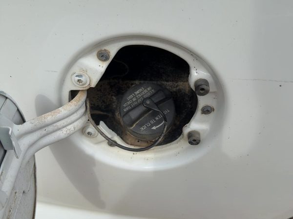 2004-2010 Dodge Dakota Fuel Filler Neck Assembly With Gas Cap Oem 52013208Aa — photo 3