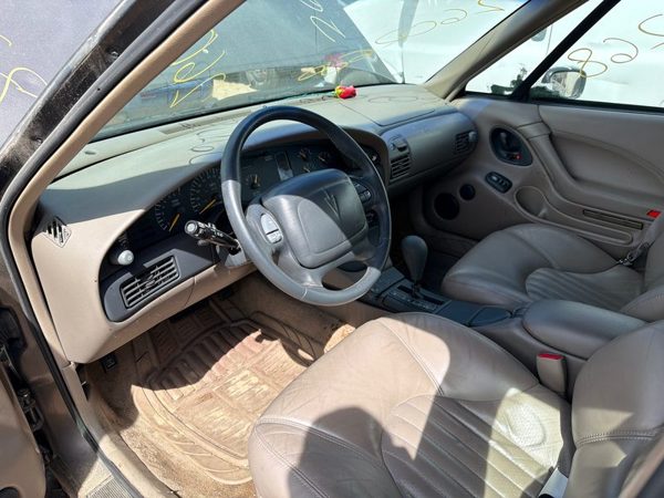 1999 Pontiac Bonneville — vehicle photo 2