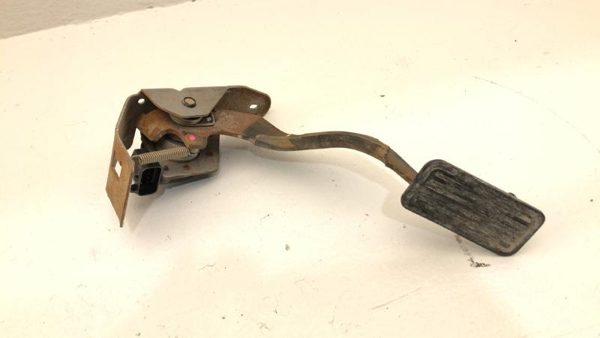 2000-2005 Chevy Silverado 2500 Gas Pedal Accelerator Assembly Throttle Oem — photo 4