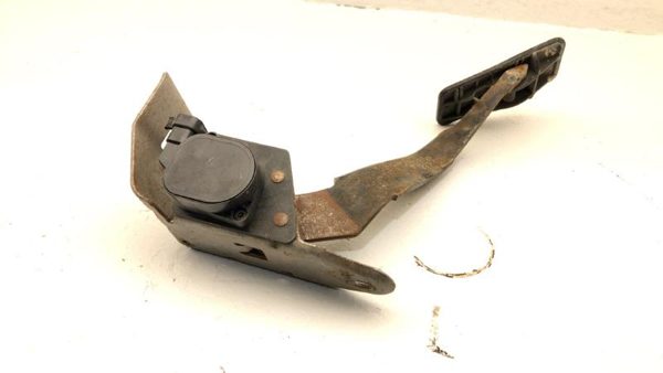 2000-2005 Chevy Silverado 2500 Gas Pedal Accelerator Assembly Throttle Oem — photo 6