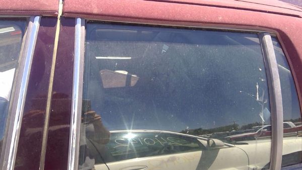 93 Cadillac Fleetwood Driver Left Rear Side Window Door Glass Oem Back 10161225 — photo 4