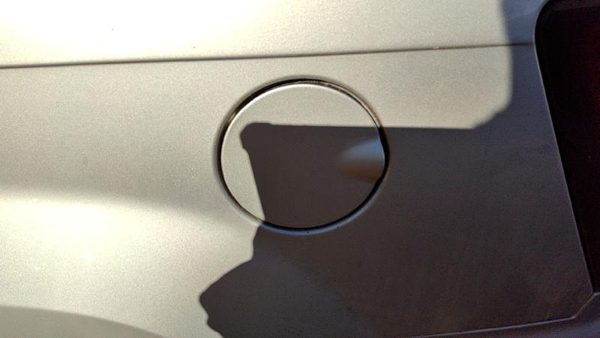 05-10 Grand Cherokee Fuel Tank Door With Hinge Gas Lid Oem Filler Silver Ps2 — photo 2