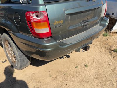 99-04 Grand Cherokee Rear Bumper Cover Assembly Trailer Hitch Painted Green