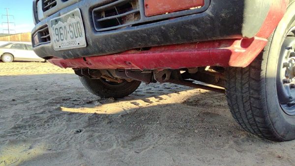 1993-1997 Nissan Hardbody Lower Bumper Trim Strip Valance Oem 6250070P00 — photo 1