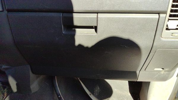 2004-2007 Nissan Titan Glove Box Assembly Complete Door With Latch W Graphite — photo 2