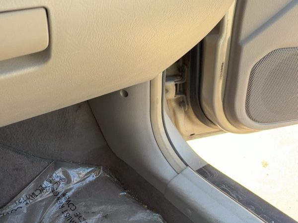 2001-2006 Hyundai Elantra Passenger Right Lower Kick Trim Panel Oem Gray Ze — photo 2