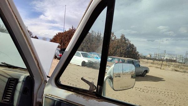 80-96 Gmc Van 3500 Passenger Right Front Vent Window Small Door Glass With Frame — photo 4