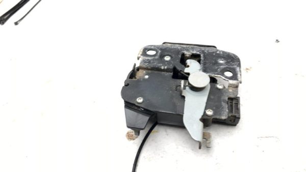 2011 Subaru Impreza Rear Trunk Latch With Cable Oem Rlease Lever Inside — photo 7