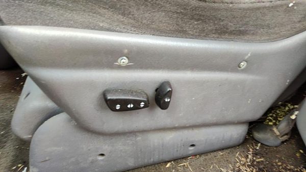 2000 Town & Country Driver Left Side Power Seat Switch With Trim Panel Gray — photo 3