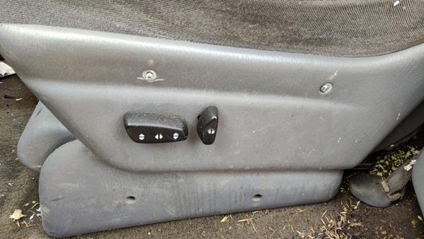 2000 Town & Country Driver Left Side Power Seat Switch With Trim Panel Gray — photo 1