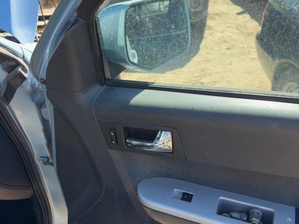 08-11 Mariner Passenger Right Front Door Trim Panel Switches Stone Graystone 89 — photo 5