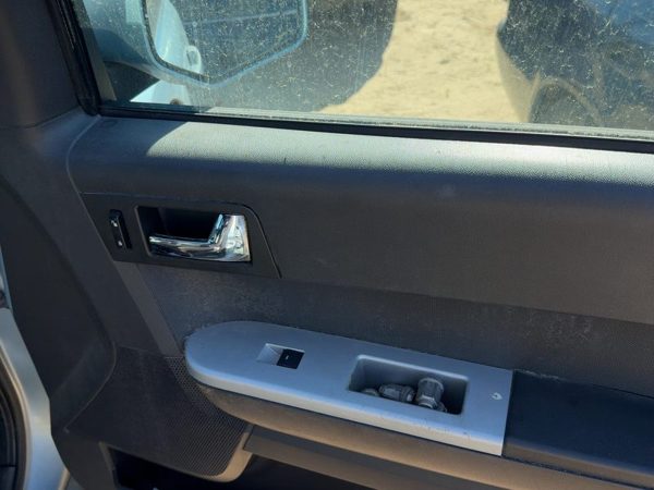 08-11 Mariner Passenger Right Front Door Trim Panel Switches Stone Graystone 89 — photo 6