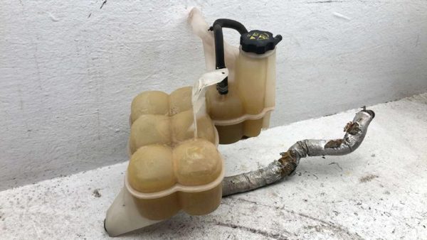 13-18 Dodge Ram 4500 Coolant Reservoir Radiator Overflow Tank Oem 6.7L Cummins — photo 3