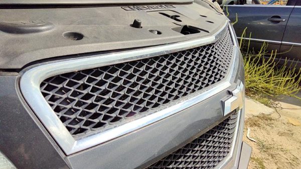 2010 Chevrolet Traverse Grille Chevy 57U Cyber Gray — photo 2