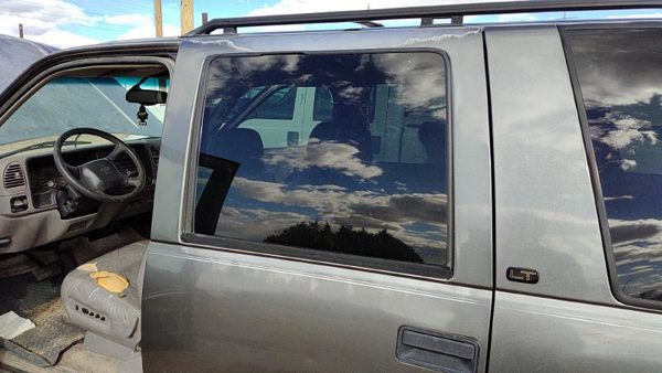 1999 Suburban 1500 Rear Door LH Pewter 11L — photo 7