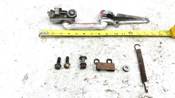 1971 1971-1996 Chevy Van G20 Sliding Door Arm Assembly Rear Hardware Oem — photo 1