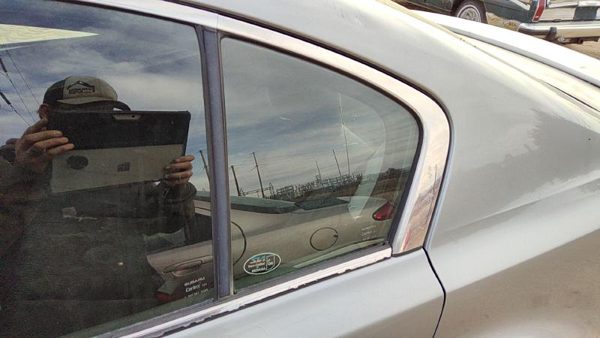 10-14 Legacy Outback Driver Left Rear Vent Window Back Door Glass With Frame — photo 1