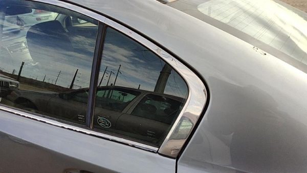 10-14 Legacy Outback Driver Left Rear Vent Window Back Door Glass With Frame — photo 3