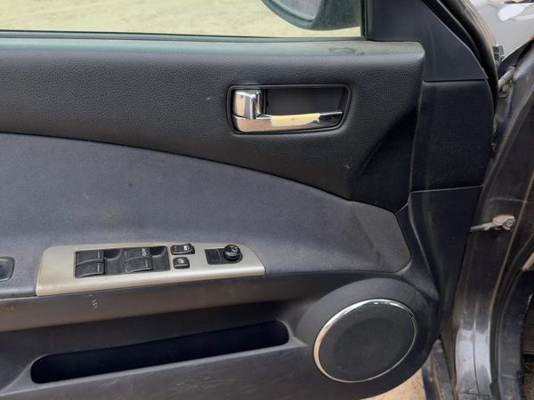 05-06 Altima Driver Left Front Door Trim Panel With Master Switch Charcoal G — photo 8
