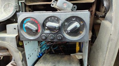 00-04 Legacy Outback Temperature Control Module In Dash Heater Ac Head Unit Oem