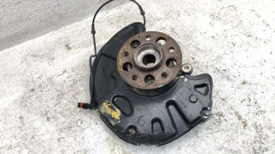 08-15 C300 Driver Left Front Spindle Steering Knuckle With Wheel Hub Oem
