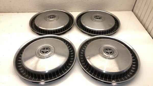 71-77 1971-1977 Ltd Torino Galaxie Set Of 4 Hub Cab Wheel Covers Oem 15 Factory — photo 1