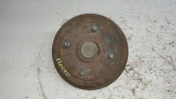 1995-2001 Chevy Geo Metro Wheel Hub Rear 30017618 — photo 1