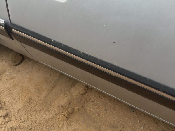 84-87 Pontiac Sunbird Passenger Right Front Moulding From Door Oem Trim Strip — photo 3