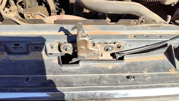 1987-1990 Ford F150 Hood Latch Assembly With Bracket Oem F0Tz16138A — photo 3