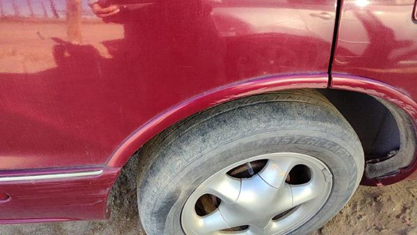 96-99 Olds 88 Passenger Right Rear Moulding On Quarter Panel Oem Red — photo 3