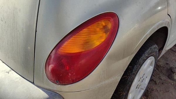 2001-2005 Chrysler Pt Cruiser Passenger Right Tail Light Brake Lamp Oem Rear — photo 1