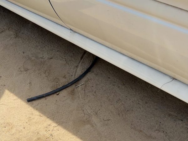 00-05 Lesabre Driver Left Lower Rocker Panel Moulding Side Skirt Oem White 40U — photo 4