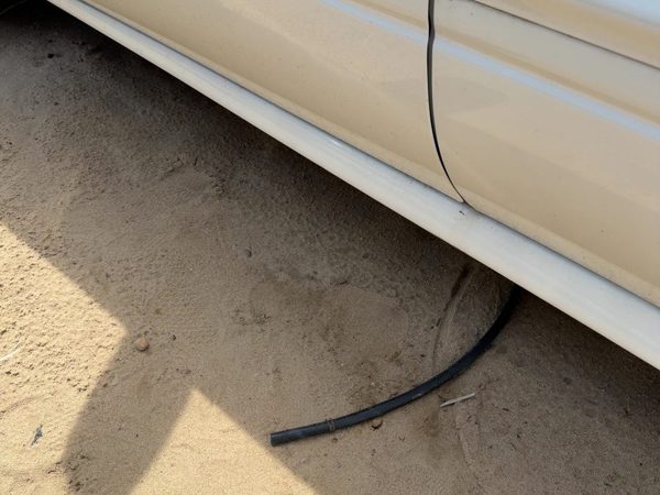 00-05 Lesabre Driver Left Lower Rocker Panel Moulding Side Skirt Oem White 40U — photo 7