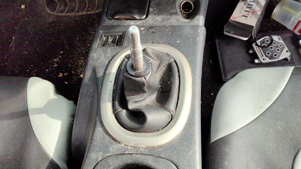 00-05 Mitsubishi Eclipse Floor Shifter Lever Assembly Shift Manual Transmission — photo 2