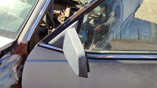 1985-1993 Pontiac Sunbird Driver Left Side Mirror Door Mounted Manual 20182801 — photo 3